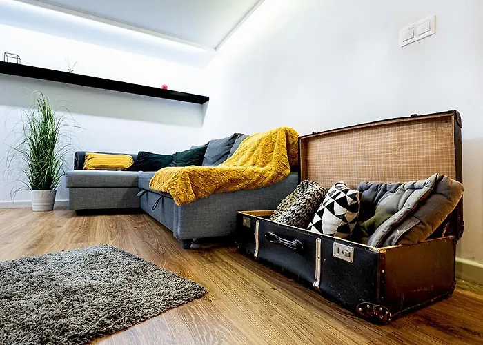Laura Apartment